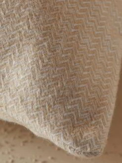 Kissenüberzug MELBA, Natur, 40 X 60 Cm, 100 % Baumwolle, Edelflanell, GOTS -Grüne Erde 11944 11945 kissendeckenueberzug melba natur detail emo