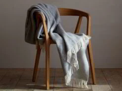 Wohndecke Kilkenny, Hellgrau, 150 X 235 Cm, 100 % Schurwolle (Merino), Schurwolle KbT -Grüne Erde 411991 wohndecke kilkenny hellgrau emo