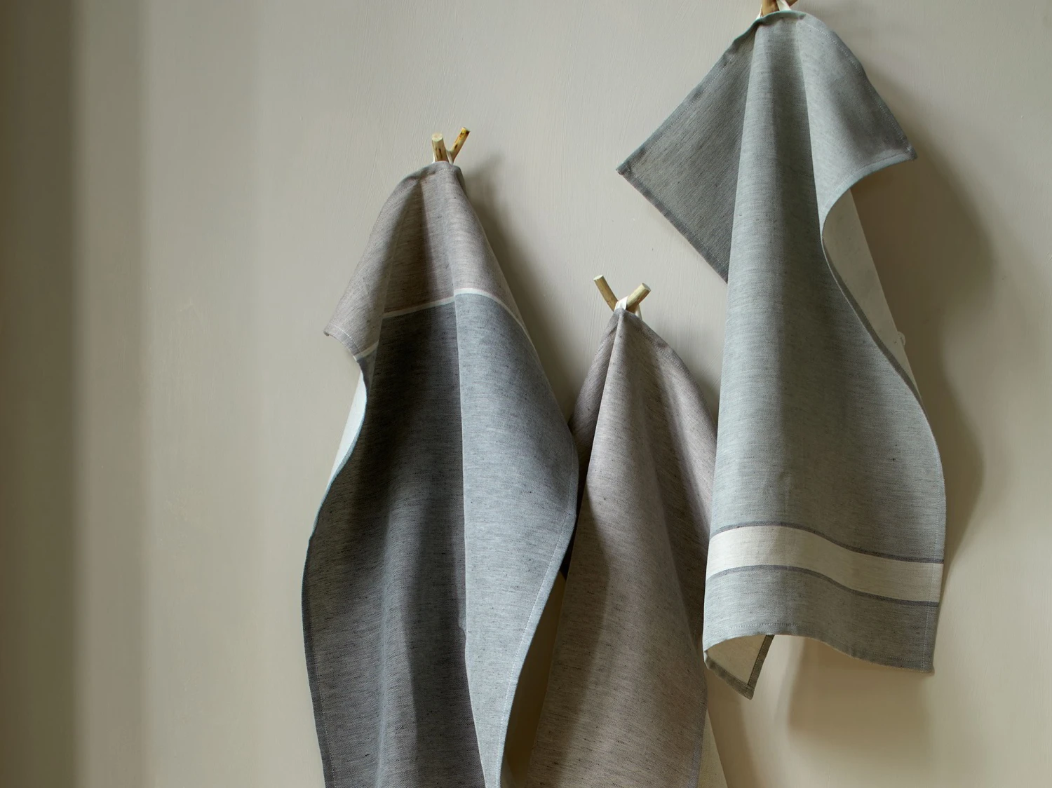 Gläsertuch Leon, Muskat, 45 X 70 Cm, 50 % Baumwolle/50 % Leinen, GOTS 4 Gläsertuch Leon, Muskat, 45 X 70 Cm, 50 % Baumwolle/50 % Leinen, GOTS – Bild 2