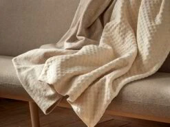 Wohndecke Cameo, Natur, 150 X 200 Cm, 100 % Baumwolle, GOTS -Grüne Erde 413609 72245 wohndecke jonn sand wohndecke cameo natur emo 1