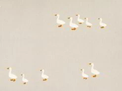 Deckenüberzug FREDERIK, Sand, 80 X 80 Cm, 100 % Baumwolle, Satin, GOTS 11 Deckenüberzug FREDERIK, Sand, 80 X 80 Cm, 100 % Baumwolle, Satin, GOTS -Grüne Erde 70286 meterware frederik sand detail 1