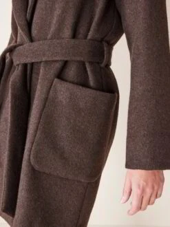 Kurzmantel-YAk, 65 Mittelbraun, 38 13 Kurzmantel-YAk, 65 Mittelbraun, 38 -Grüne Erde 849811 mantel yak mittelbraun emo 06