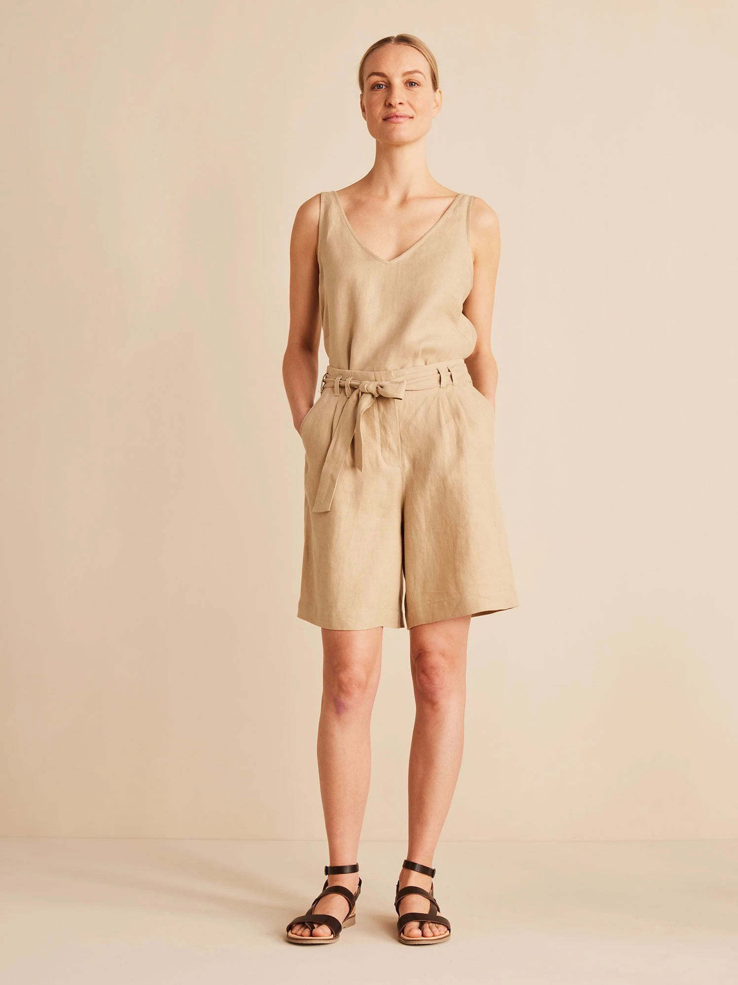 Shorts, 100 % Bio-Leinen, 19 Safari, 42, GOTS 3 Shorts, 100 % Bio-Leinen, 19 Safari, 42, GOTS