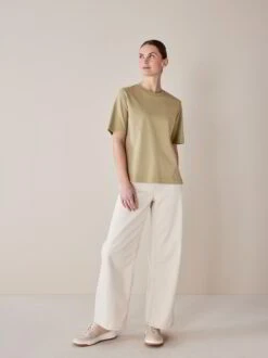 Shirt Halbarm, 100 % Bio Baumwolle, 44 Olive, 44, GOTS -Grüne Erde 855252 shirt olive frei 02