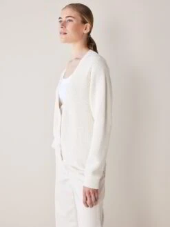 Strickjacke, 100 % Bio-Baumwolle, 12 Offwhite, L, GOTS -Grüne Erde 855889 cardigan offwhite frei 03