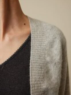 Strickjacke Aus Alpaka, 04 Grau Melange, XS -Grüne Erde 855944 04 858087 17 hw23 034 detail 02