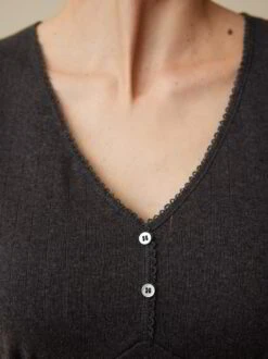 Top, 100 % Bio-Baumwolle, 17 Schiefer Melange, S, GOTS -Grüne Erde 858076 17 hw23 025 detail 04