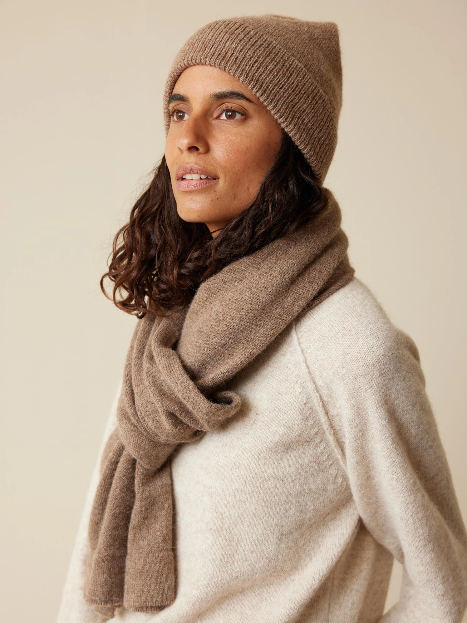 Strickmütze Aus Alpakawolle, 62 Walnuss Melange, One Size 5 Strickmütze Aus Alpakawolle, 62 Walnuss Melange, One Size – Bild 3