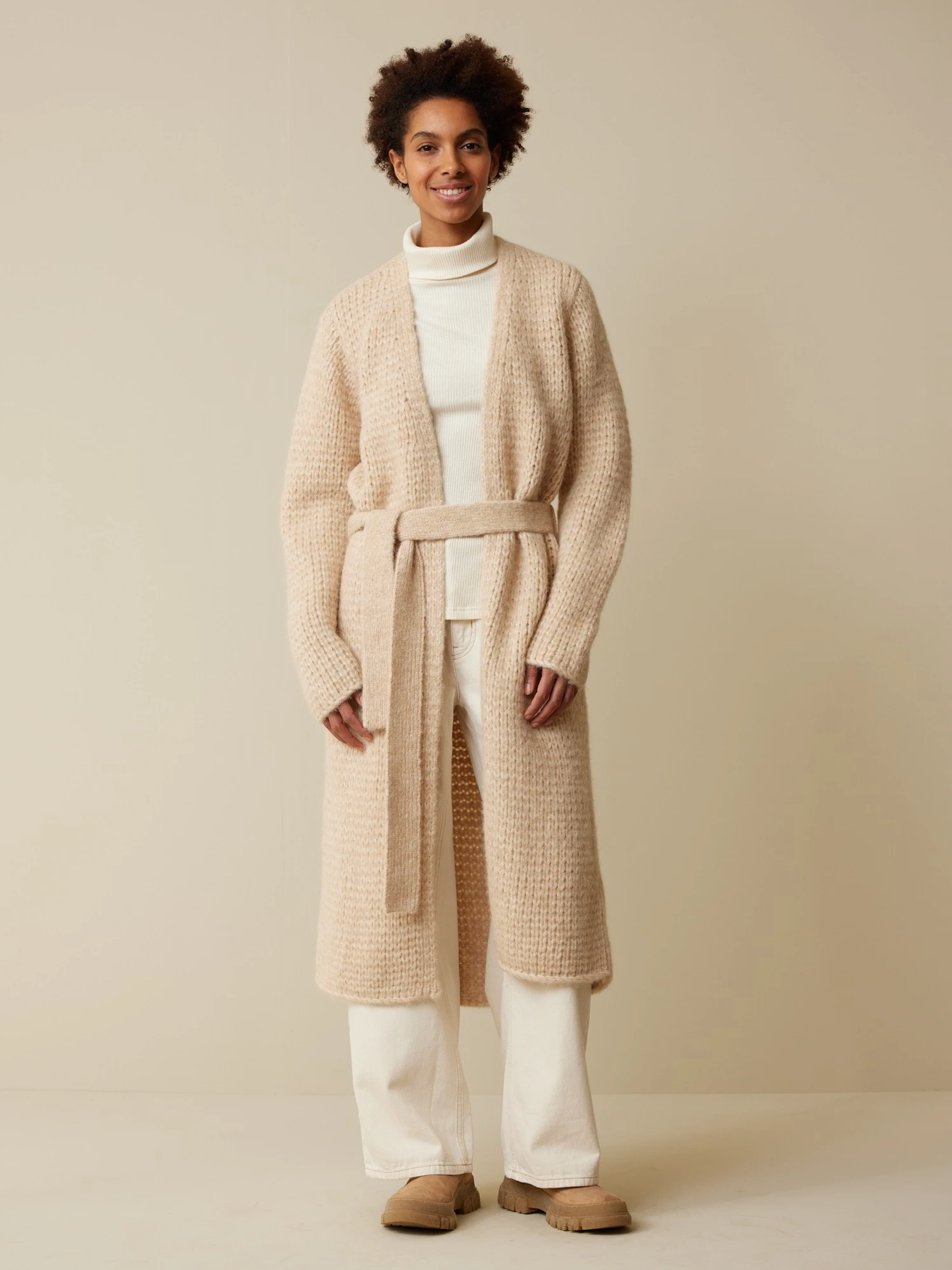 Strickmantel Aus Alpakawolle Und Baumwolle, 09 Sand, S 3 Strickmantel Aus Alpakawolle Und Baumwolle, 09 Sand, S