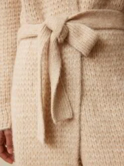 Strickmantel Aus Alpakawolle Und Baumwolle, 09 Sand, S 13 Strickmantel Aus Alpakawolle Und Baumwolle, 09 Sand, S -Grüne Erde 859686 09 858817 12 hw23 051 emo 5