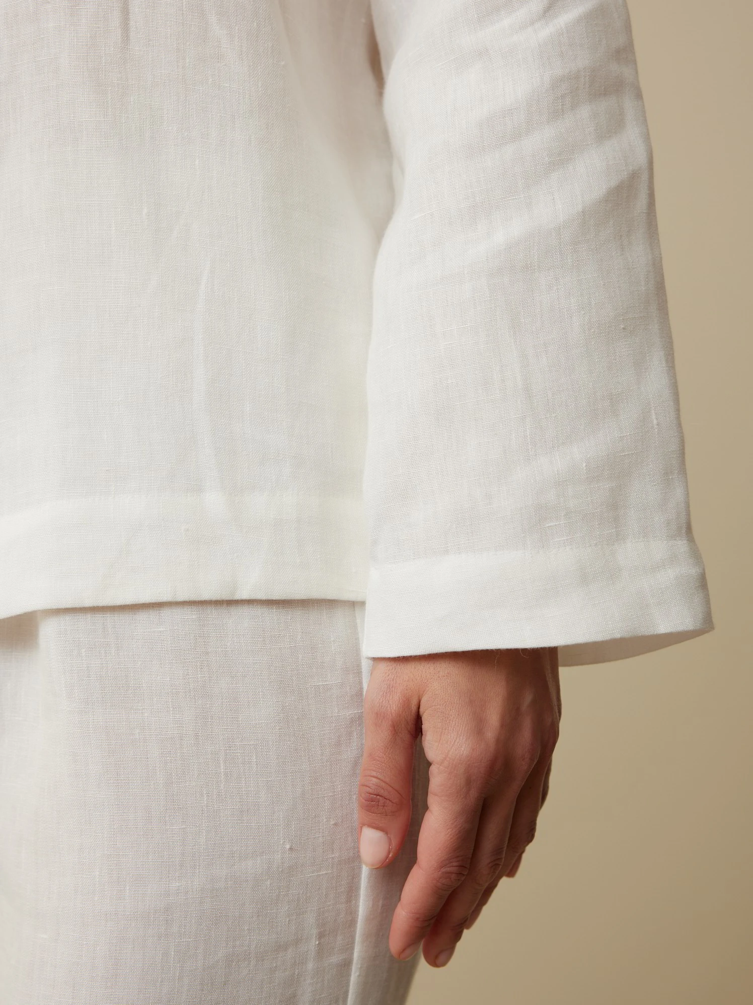 Nachthemd Aus Bio-Leinen, 12 Offwhite, S, GOTS 7 Nachthemd Aus Bio-Leinen, 12 Offwhite, S, GOTS – Bild 5