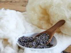 Himmlische Wolke Premium, Mittel, 90 X 200 Cm, GOTS 13 Himmlische Wolke Premium, Mittel, 90 X 200 Cm, GOTS -Grüne Erde pvg8958 himmlische wolke premium detail fuellung