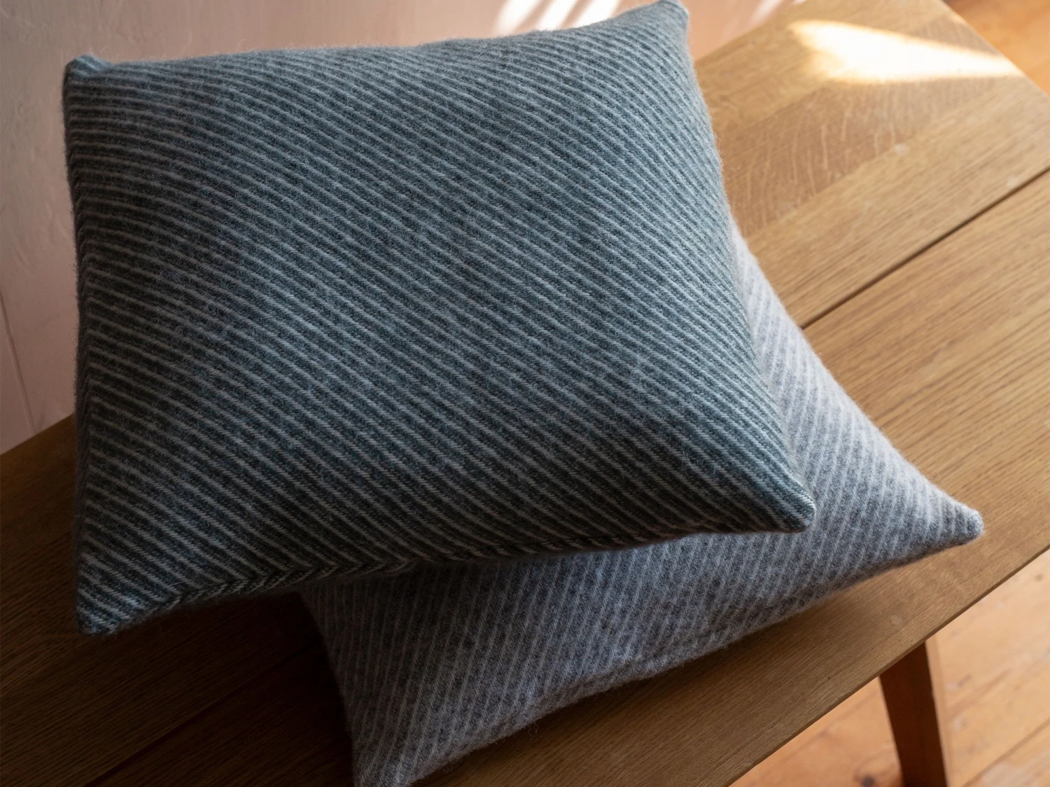 Zierkissen Maxim, Zeder, 40 X 40 Cm, 100 % Schurwolle (Lamm), Eco-wool 5 Zierkissen Maxim, Zeder, 40 X 40 Cm, 100 % Schurwolle (Lamm), Eco-wool – Bild 3